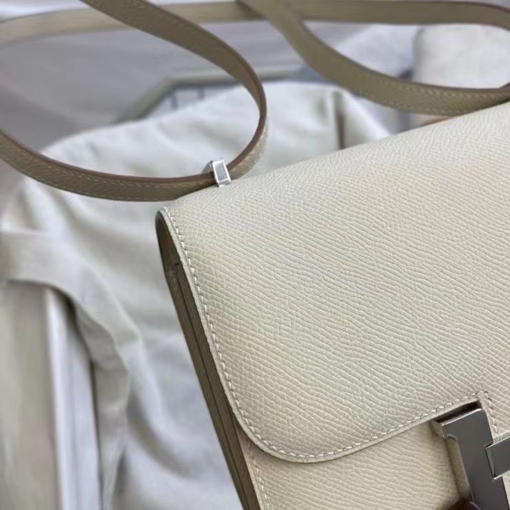 에르메스 콘스탄스18 나타 화이트 은장 앱송